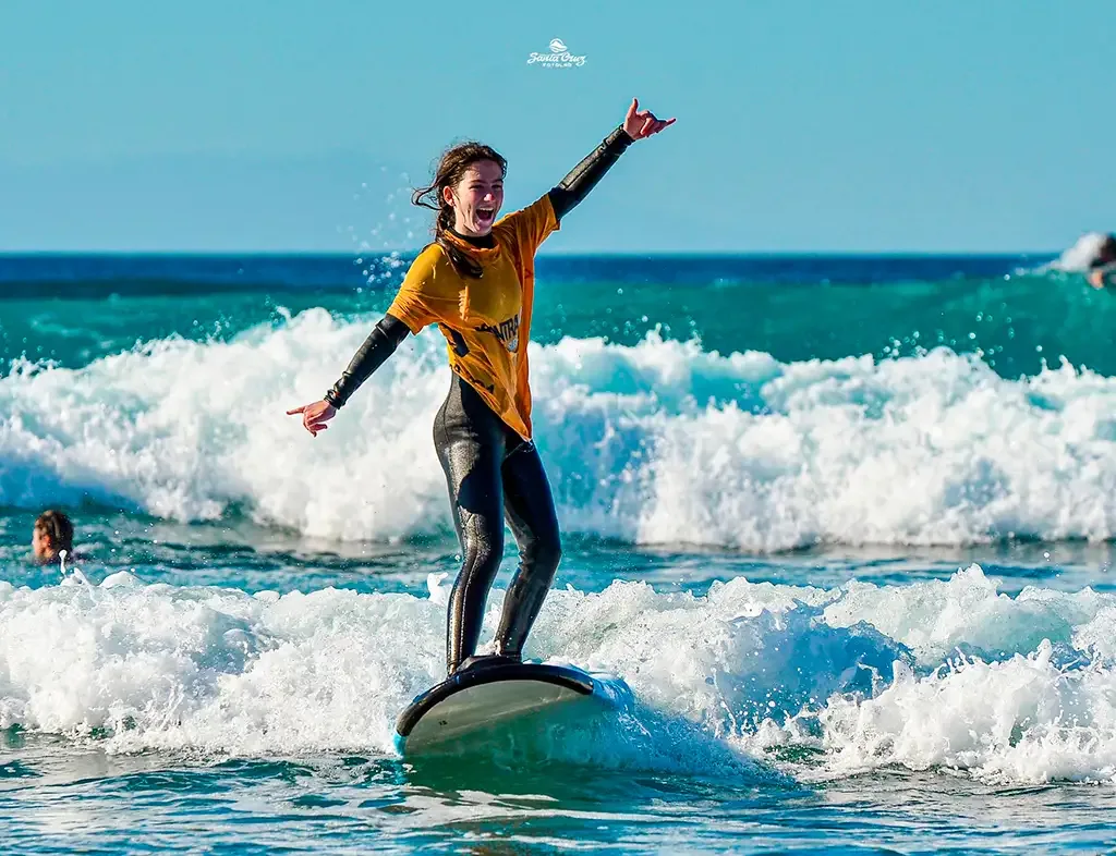 Kontraola Surf Lessons