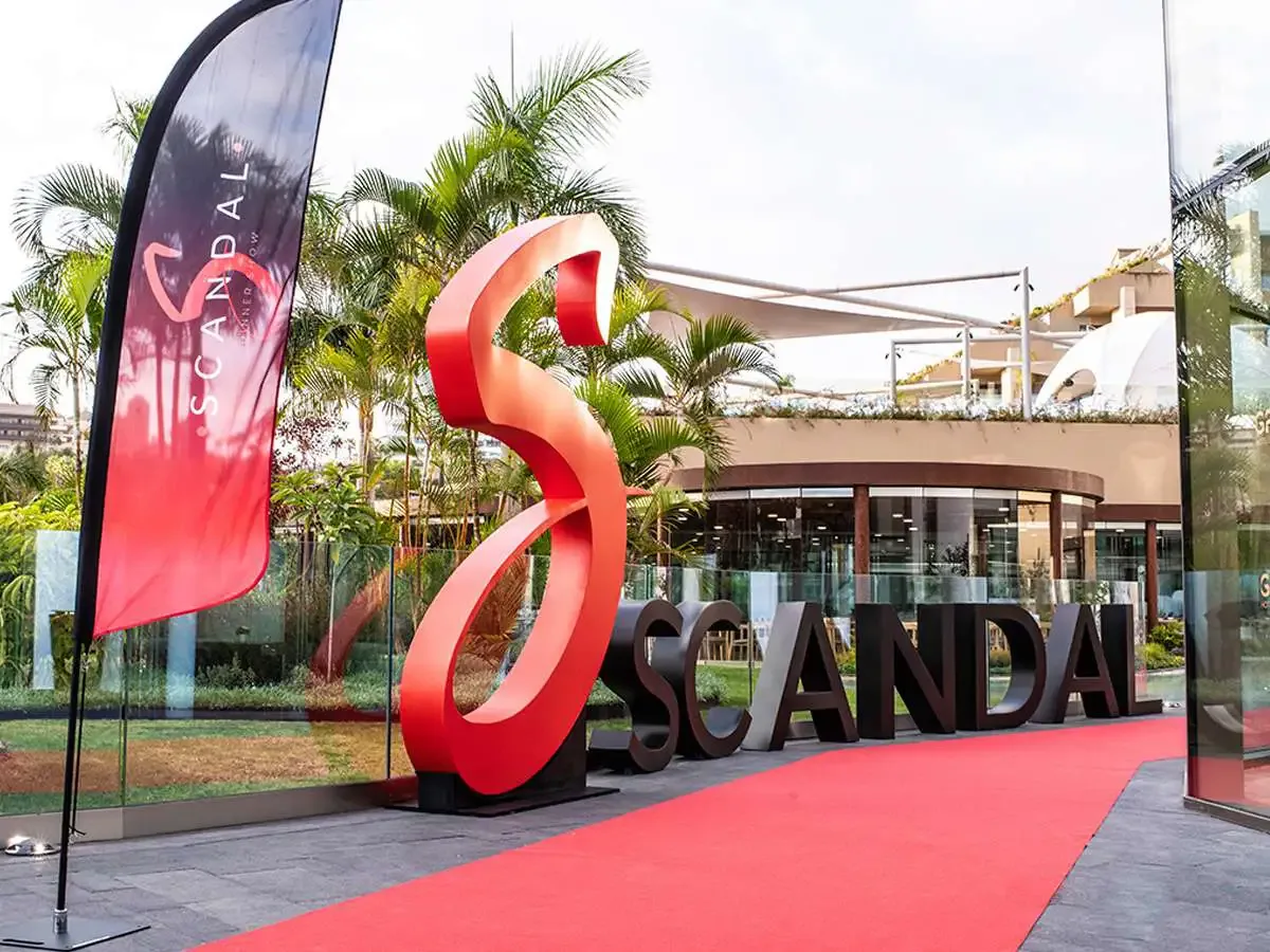 Scandal Dinner Show 10