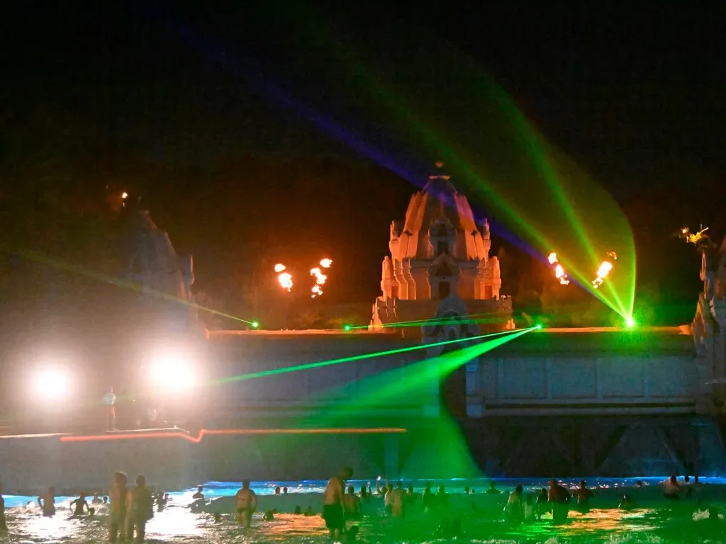 Siam Night 6